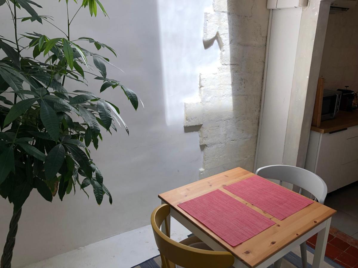 Le Triplex Les Halles Intra Muros Avignon Exteriör bild